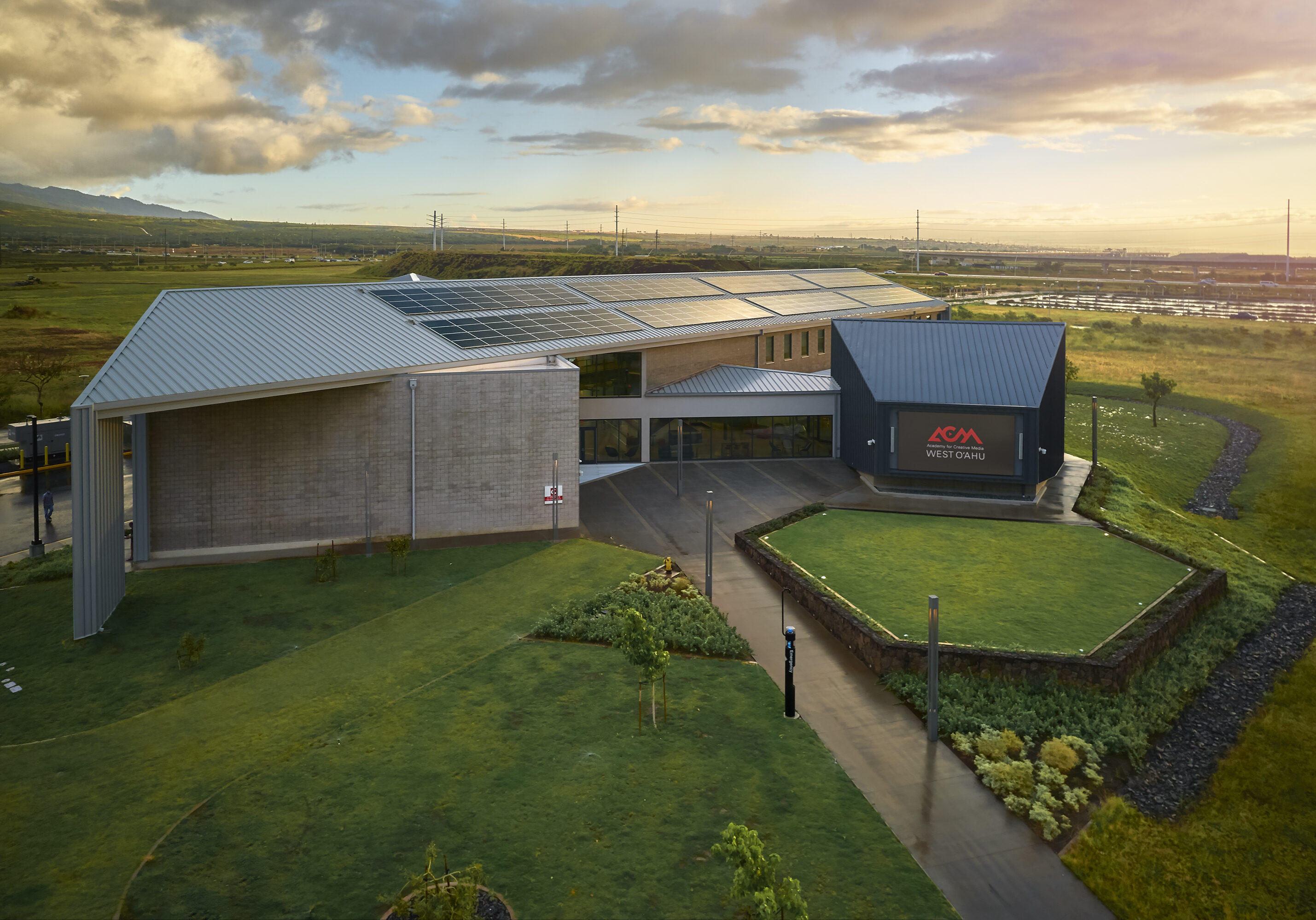 KDB_UH_Exterior_West_02_0.jpg
